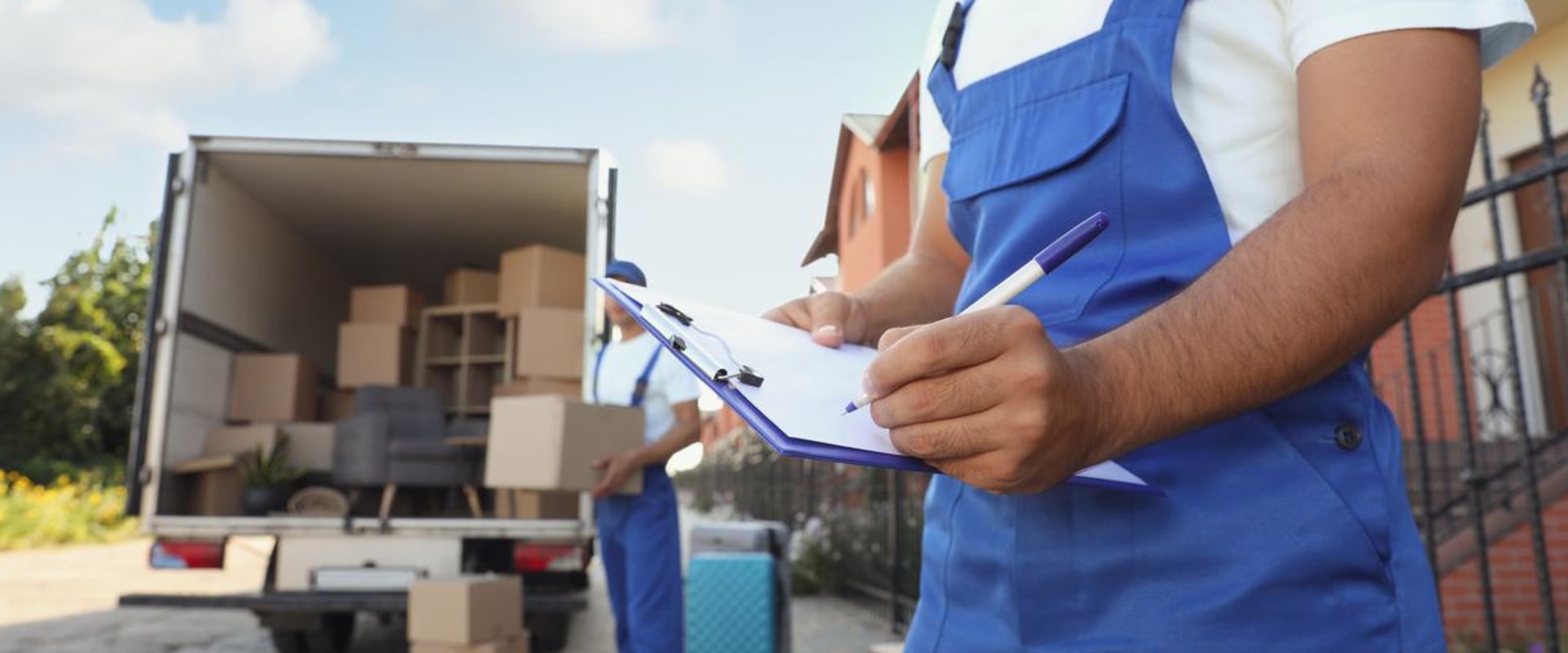 What is the average cost of hiring a mover in dublin?